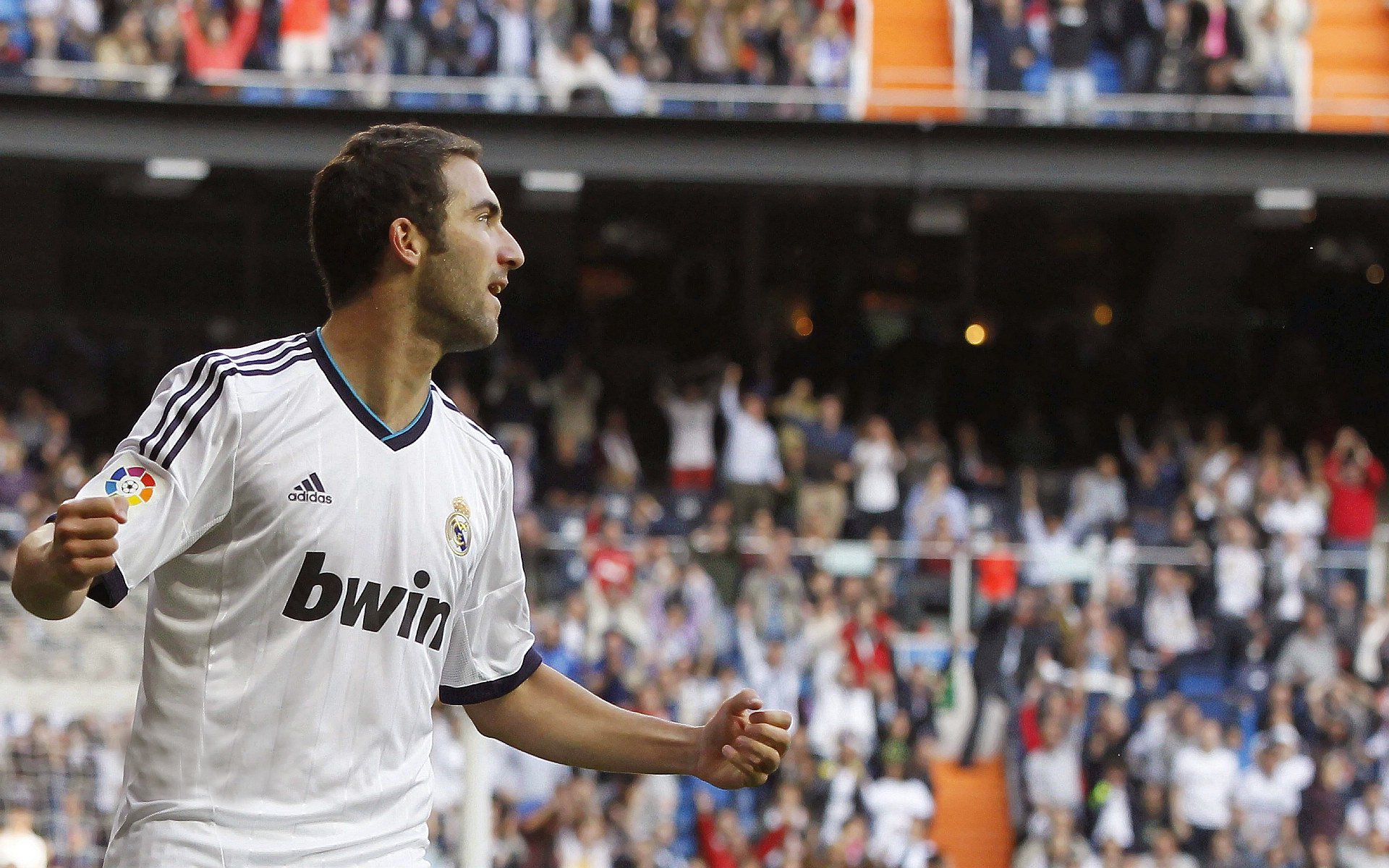 乐鱼体育app官网-中超外援状态火热,成为球队冲冠关键,中超外援效力时间